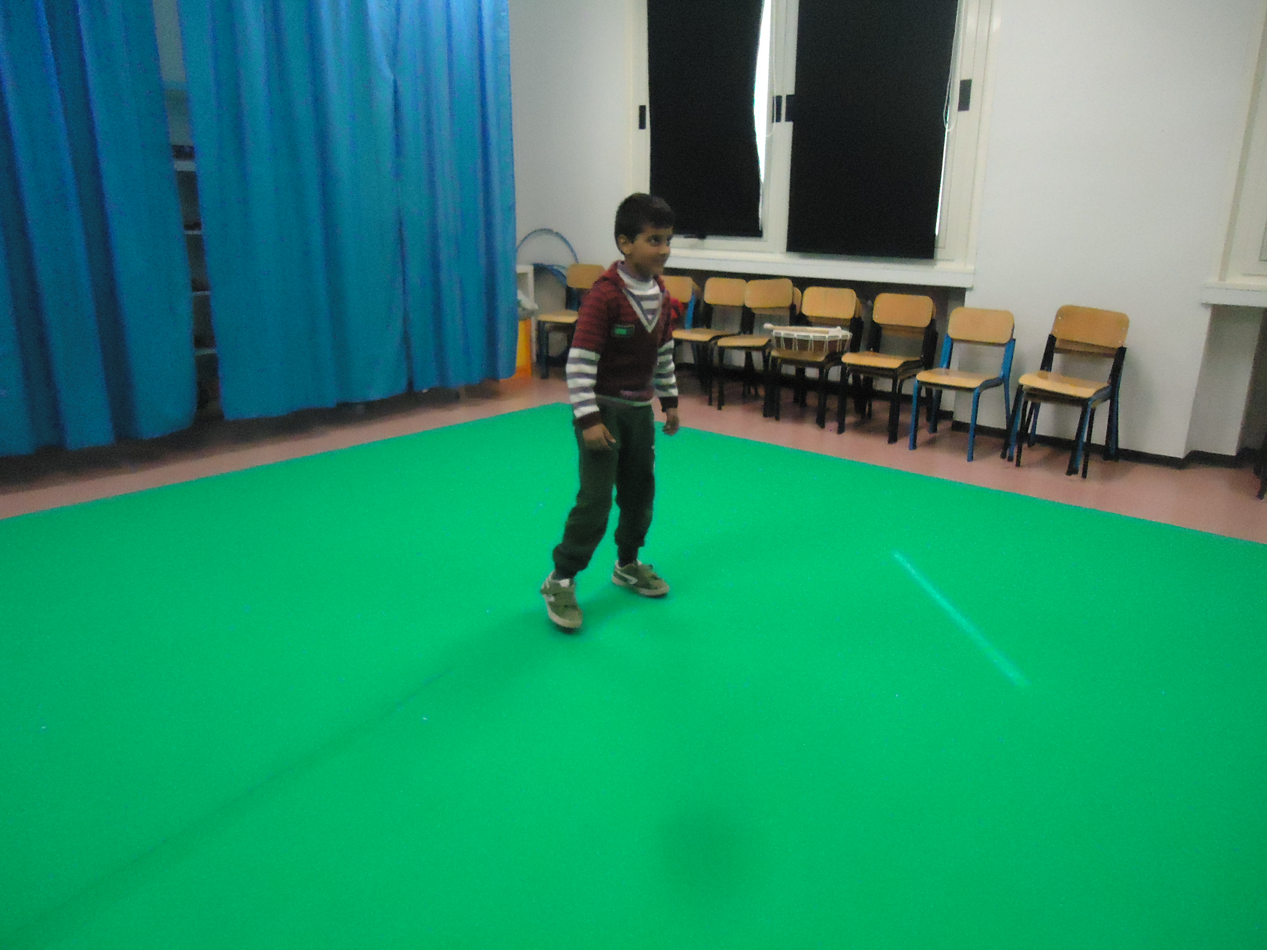 A boy while testing the Harmonic Walk